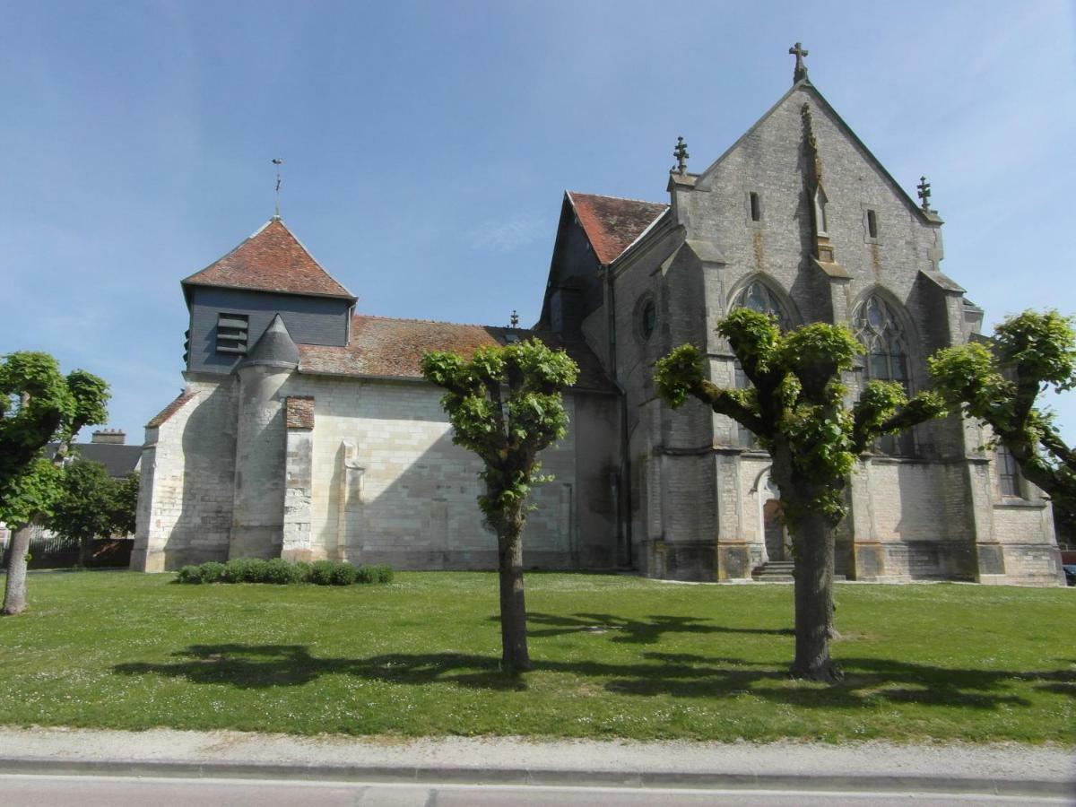 Hotel Le Breuil Piney Exterior foto